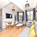 Authentic Apartment - 2Br 8P - Near Opera Garnier