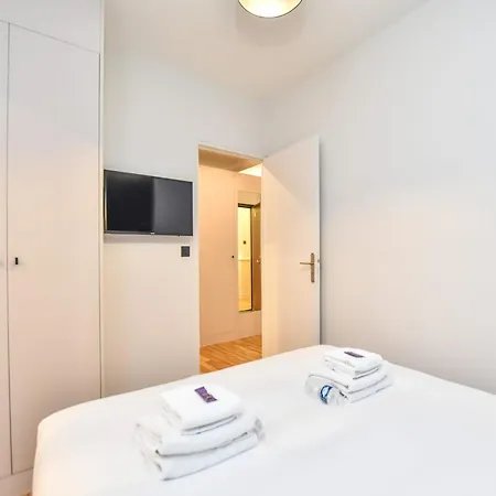 Authentic - 2br 8p - Near Opera Garnier Apartment *